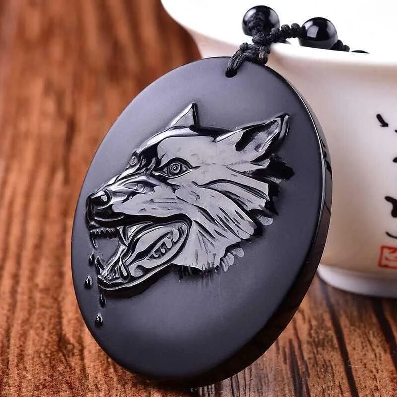 

Natural Obsidian Wolf Head Jade Pendant Necklace Pendant Explosion (random Pattern)