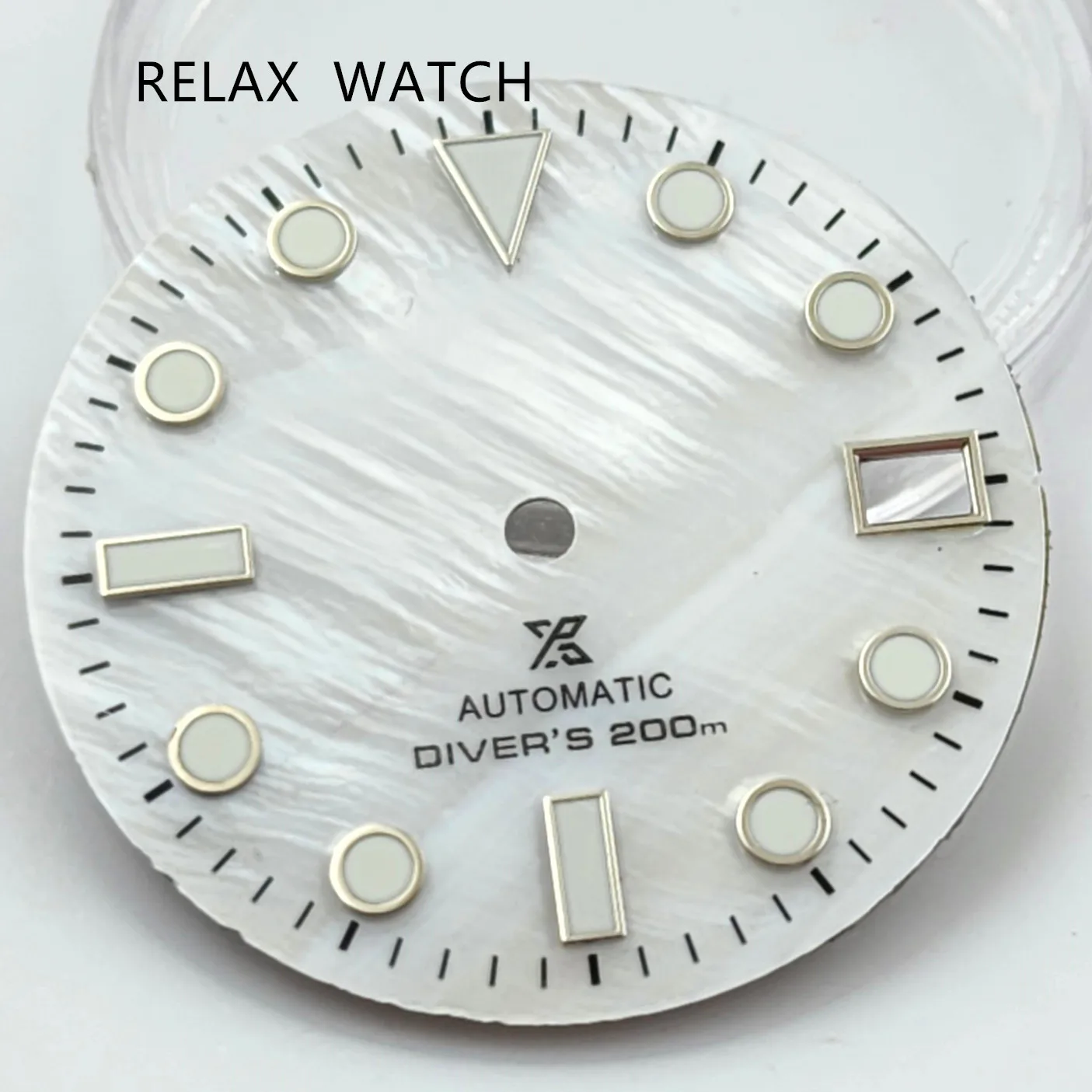 日本の自動ムーブメント,発光素材,3つのロッククラウン,緑色,28.5mm