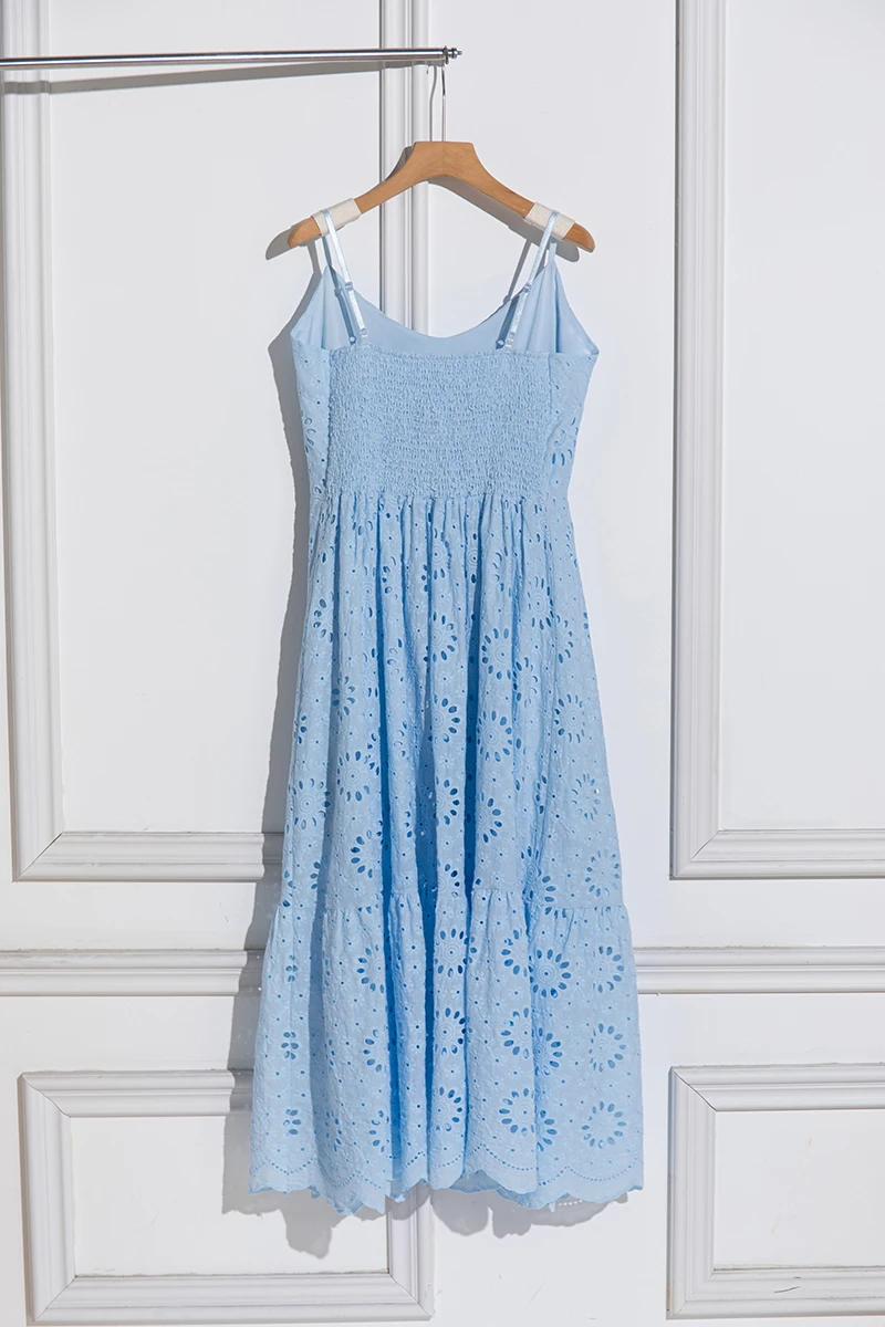 2025年ホリデー ホロウアウト フラワー刺繍ドレス レディース サマー ノースリーブ スリング ウエストスリム プリーツ ロングドレス ボヘミアンビーチドレス