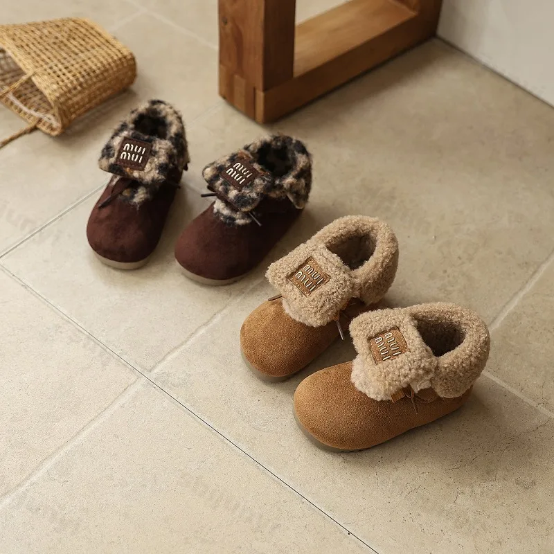 أحذية الأولاد خمر ليوبارد الدافئة شعر عالية الجودة 2025 الشتاء الأطفال موضة تنوعا أفخم مريحة عدم الانزلاق أحذية قطنية