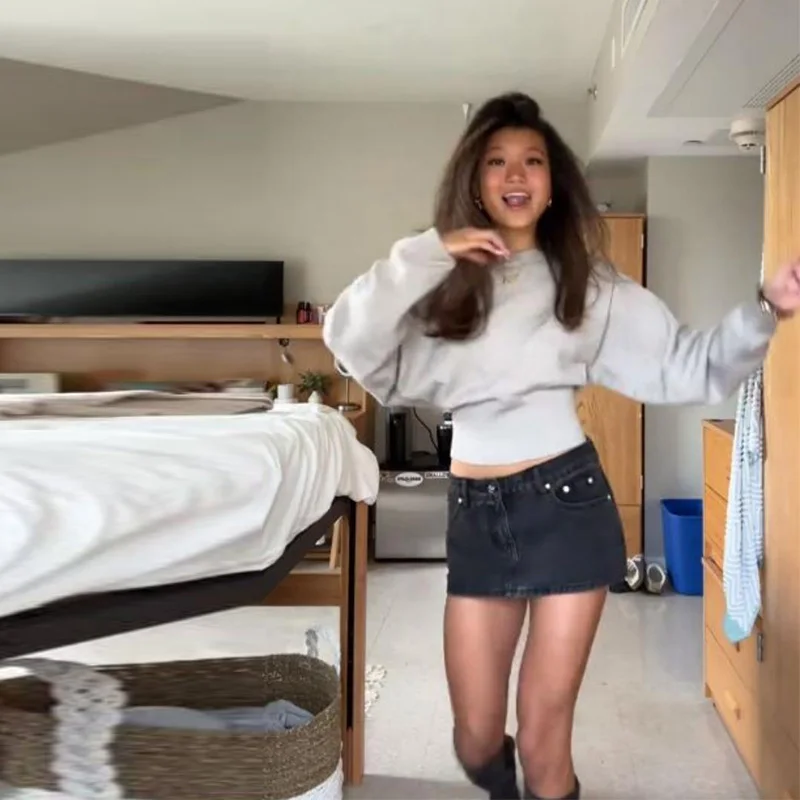 

Шикарный приталенный вязаный свитер, пуловер, сексуальный однотонный мягкий свитер с высокой талией, укороченный свитер с низким вырезом, новинка 2025, женская осенняя уличная одежда