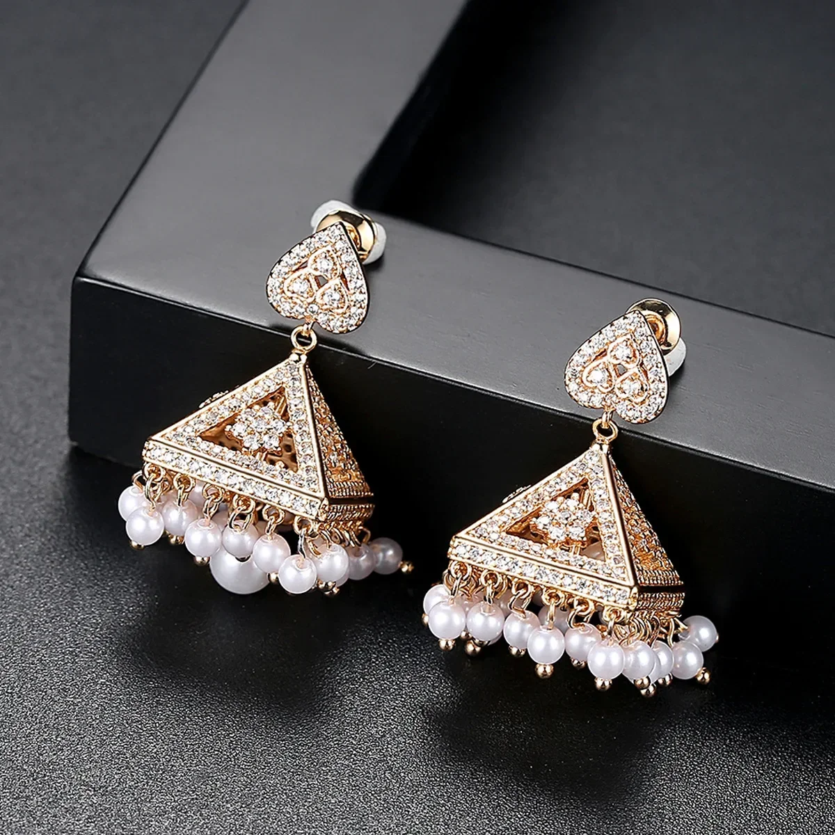 

3D Square Earrings Gold Copper Inlaid with Zircon Earrings Indian Creative Pearl Ear Jewelry for Women