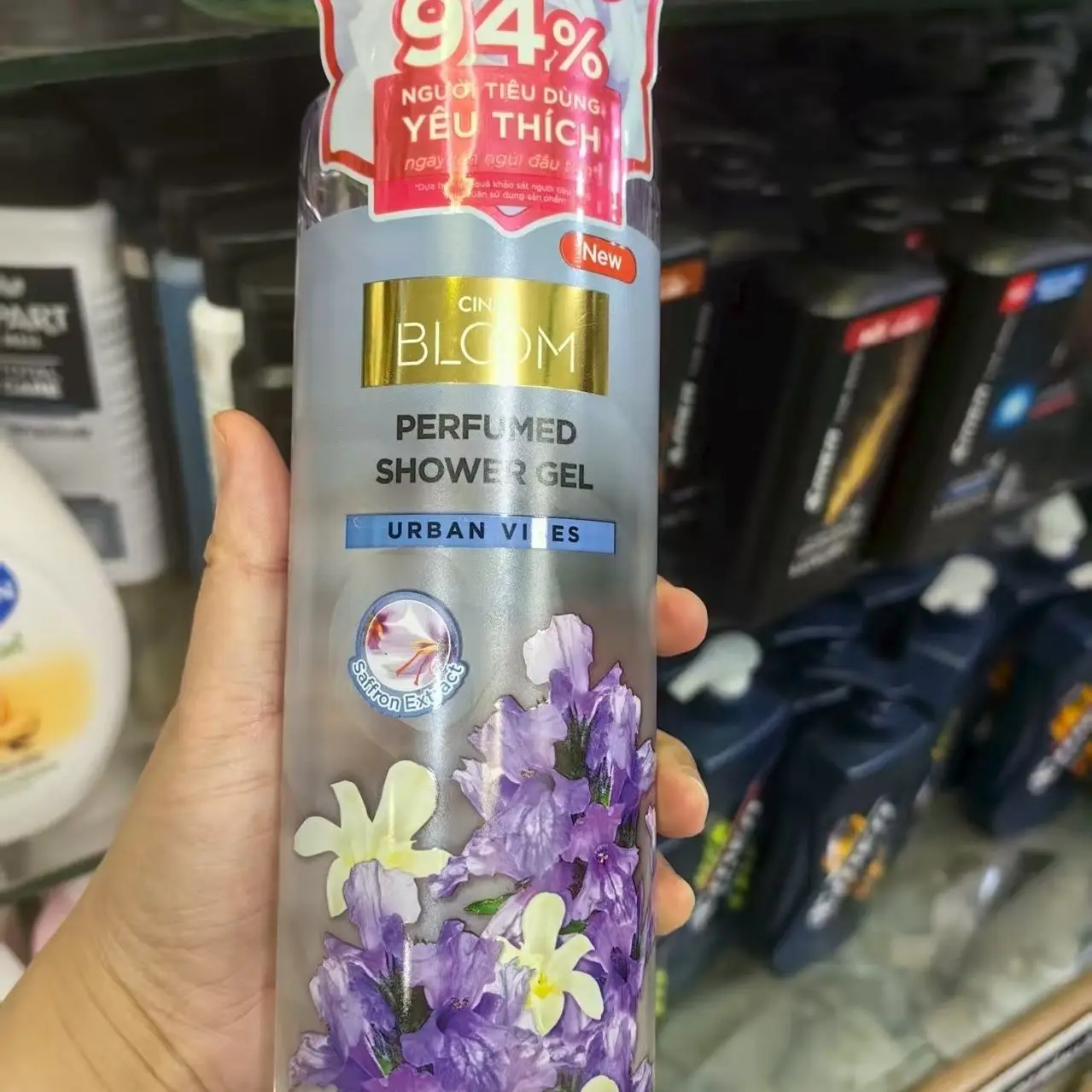Moisturizing Body Wash – Long Lasting Floral Shower Gel with Saffron Pistil Extract – Soft 640ml Vietnam