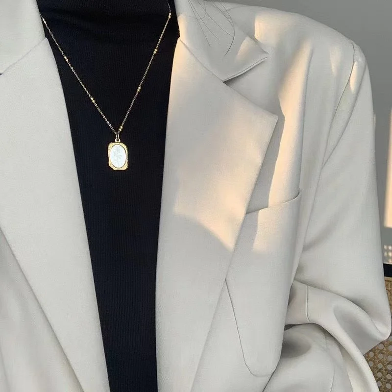 Stainless Steel Mirror Flower Pendant Necklace For Women Gold Color Rose Flower Charm Neck Chain Party Retro Temperament Jewelry