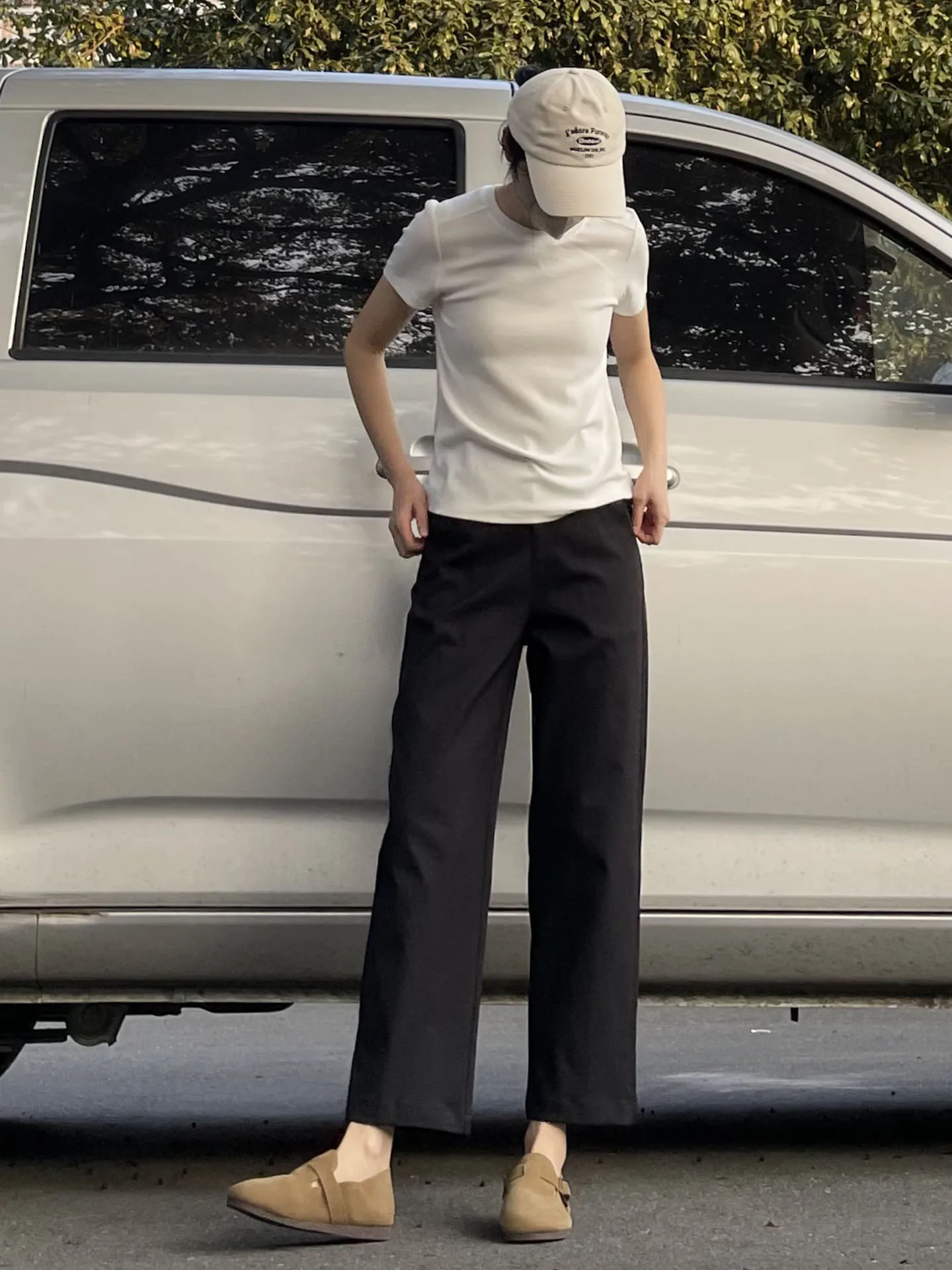 블랙 캐주얼 스트레이트 레그 팬츠 통근 스타일 여성 루즈핏 밴딩 허리 9부 기장 봄 신상