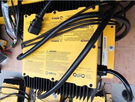 Ładowarka Delta Q QuiQ 48 V 18 A 912-4800