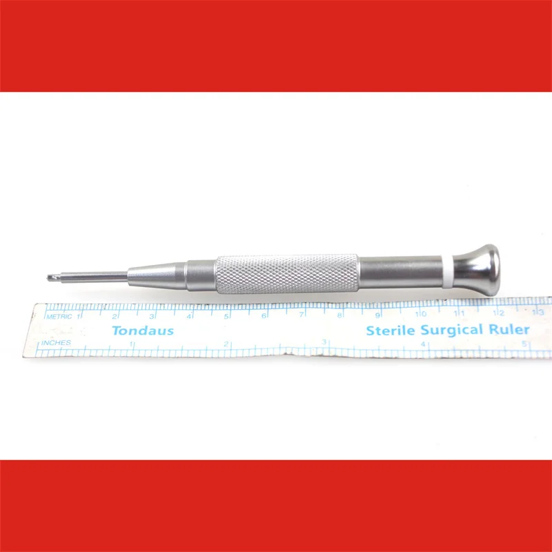 Rotating handle quick installation screwdriver with cross band clip nail head, hand surgery, forehead titanium mesh, nail holdin