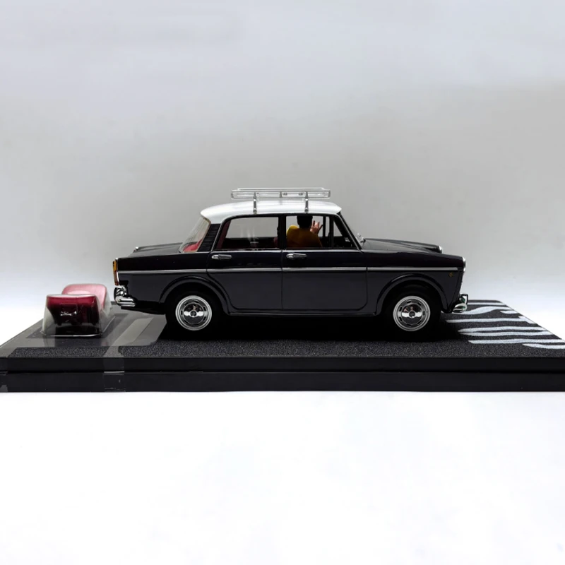 1:18 スケール 1981 1100D 樹脂モデルシミュレーション完成品装飾趣味お土産ギフトおもちゃコレクション静的ディスプレイ