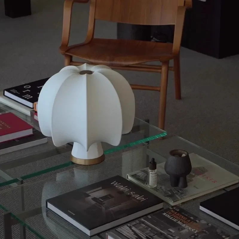 New Chinese Zen retro bedroom bedside warm desk lamp cream wind living room study wabi sandy wind decorative desk lamp