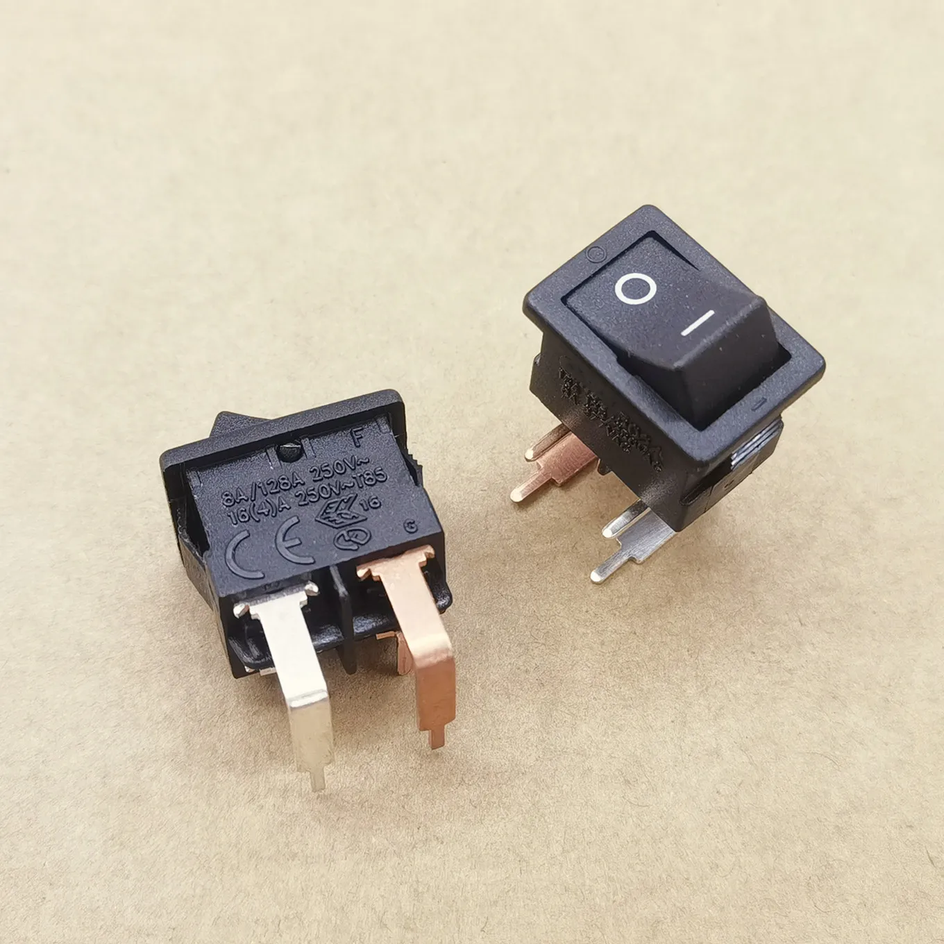 Original new 100% 3024 bent foot 2gear 4pin power supply 16A high current rocker switch 15x21MM