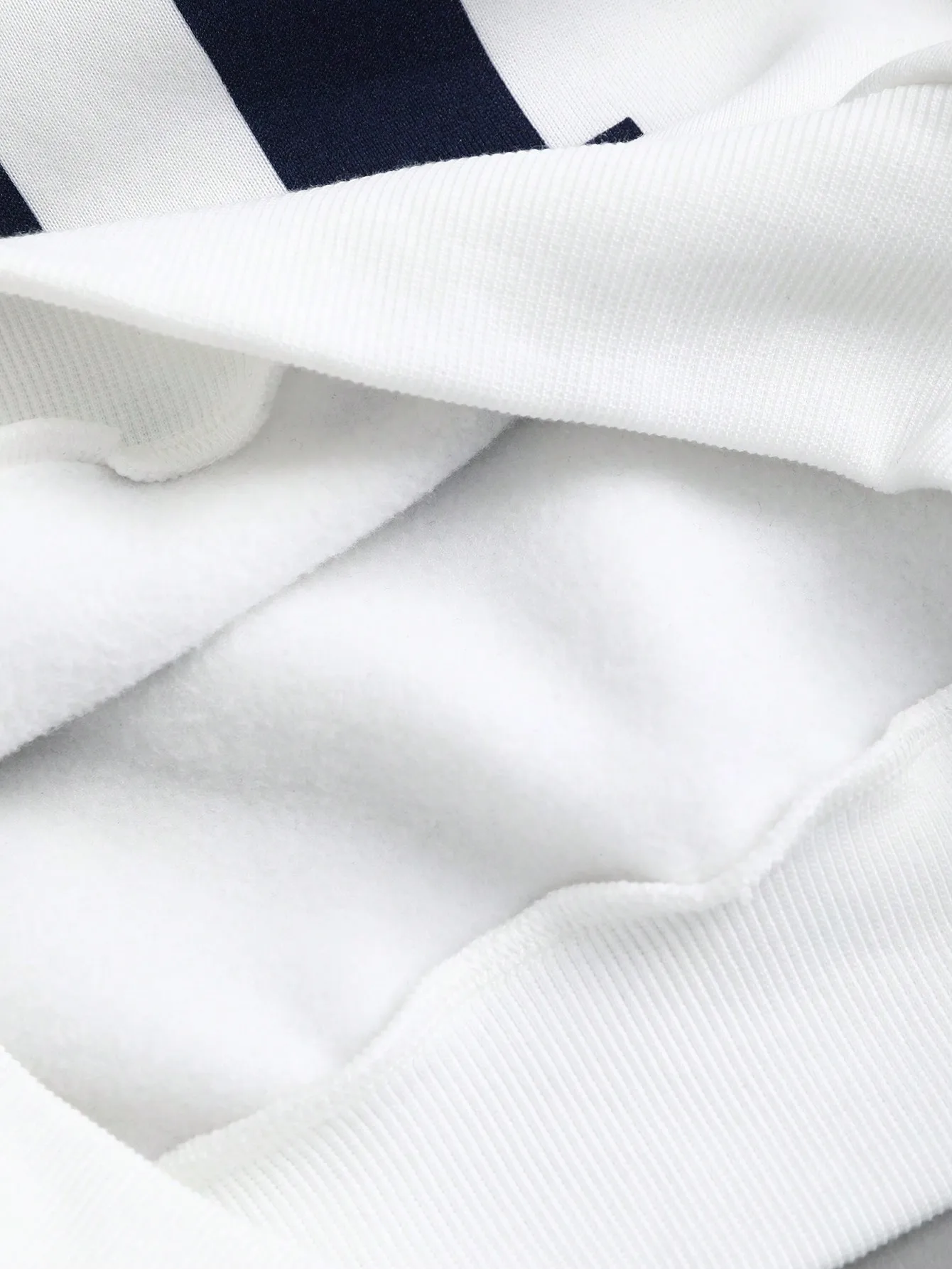 Schulterfreies Crop-Sweatshirt für Damen mit numerischer Grafik, Farbblock-Langarmpullover für den Herbst