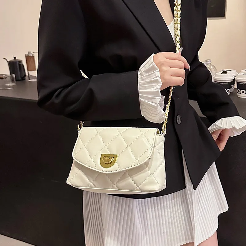 2024 Damenmode weiche Ledertasche kleine Single-Shoulder-Tasche Kette Rhombus Handtasche Lock-Typ elegante Damen Umhängetasche