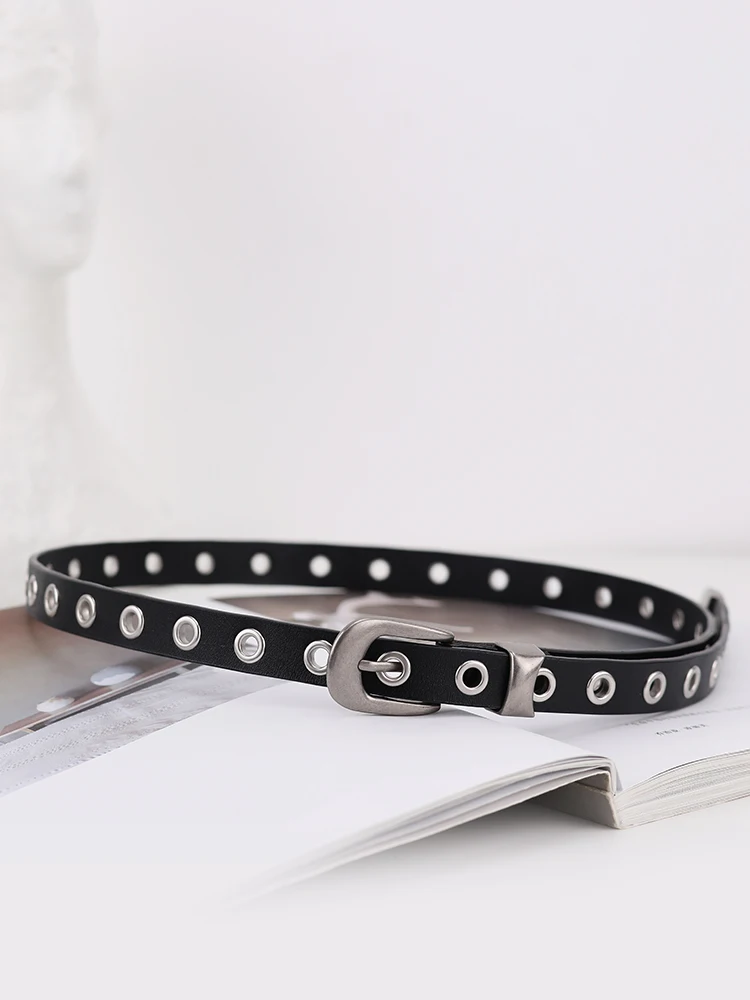 

Retro American Style Rivet Belt 2025 New Arrival Women's Black Leather Belt with Round Ring Cutouts - Perfect with Jeans Dress
