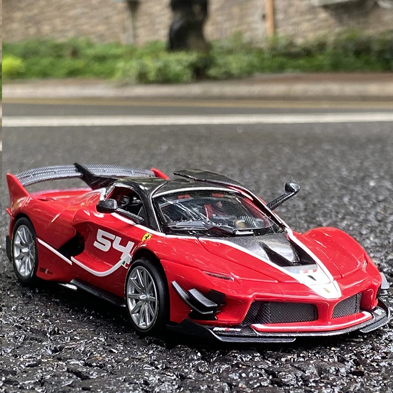 Bburago 1:32 Ferrari FXXK EVO giocattolo in lega auto diecast e veicoli giocattolo suono e luce modello di auto collezione giocattoli per auto per