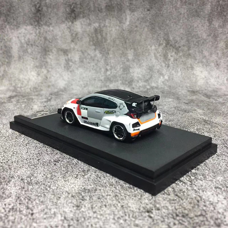 HKM 1:64 Model Car GR Yaris Pandem Rocket Bunny Wide Body Refitting