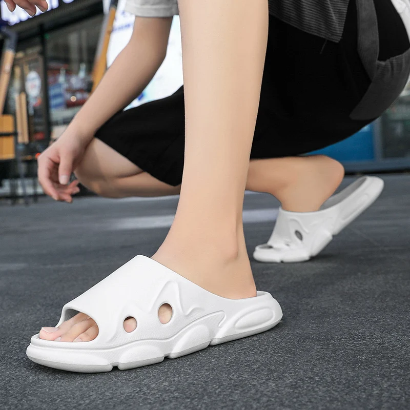 

Новые летние тапочки для отдыха на открытом воздухе, противоскользящие, устойчивые к запаху, износостойкие тапочки, мужские тапочки с полой вентиляцией, базовые