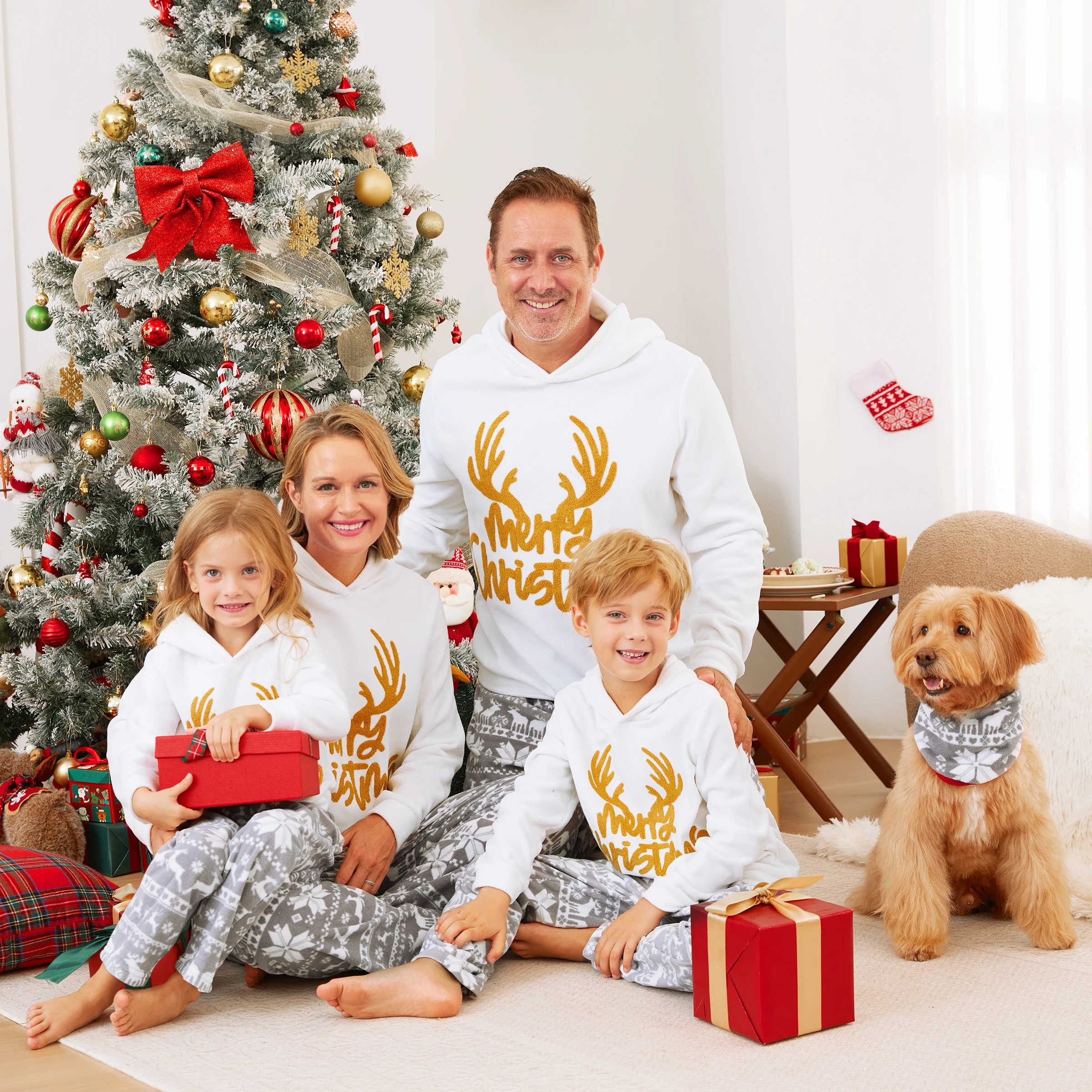 

PatPat Christmas Family Matching Letters Embroidered Long-sleeve Hooded Fleece Pajamas Sets