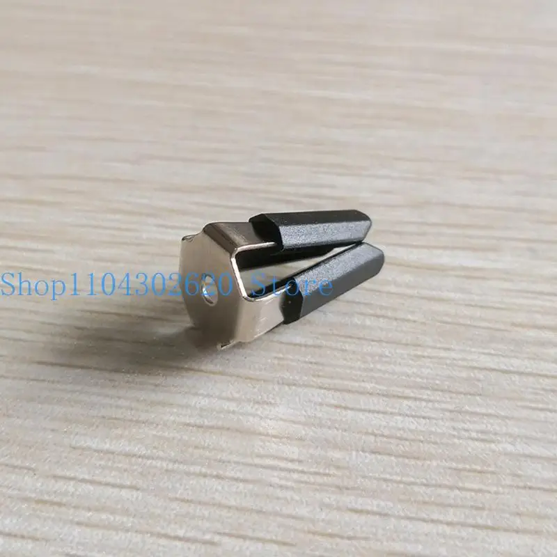 

652F Clip for Air Freshener Bottle Decor Improve Interior Environment for Creative Four-claw Rotatable for Air Vent
