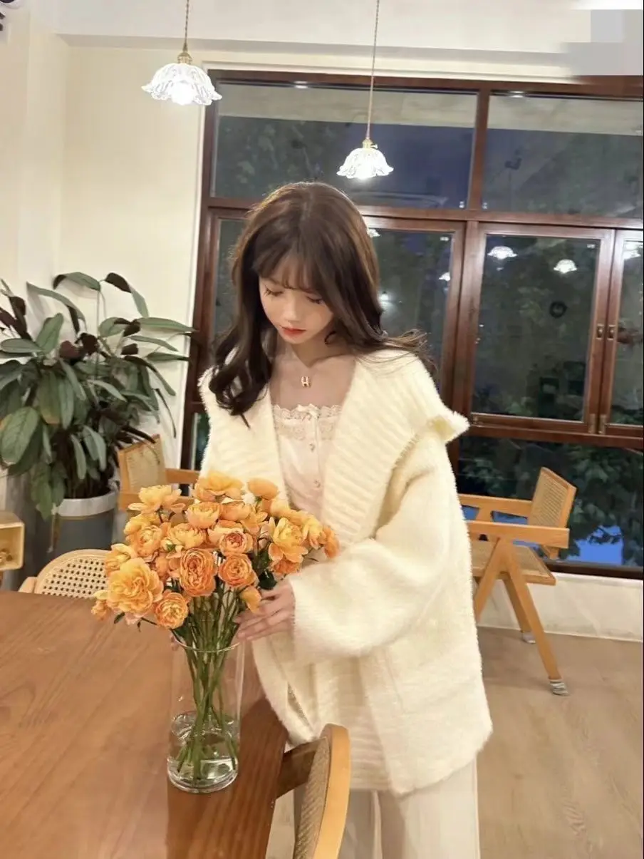 

Sweaters Jumpers Cardigans Womens Heart Button Angora Knit Aurora Detail Regular Tight Plush Elegant Glamorous Fashion Warm Sexy