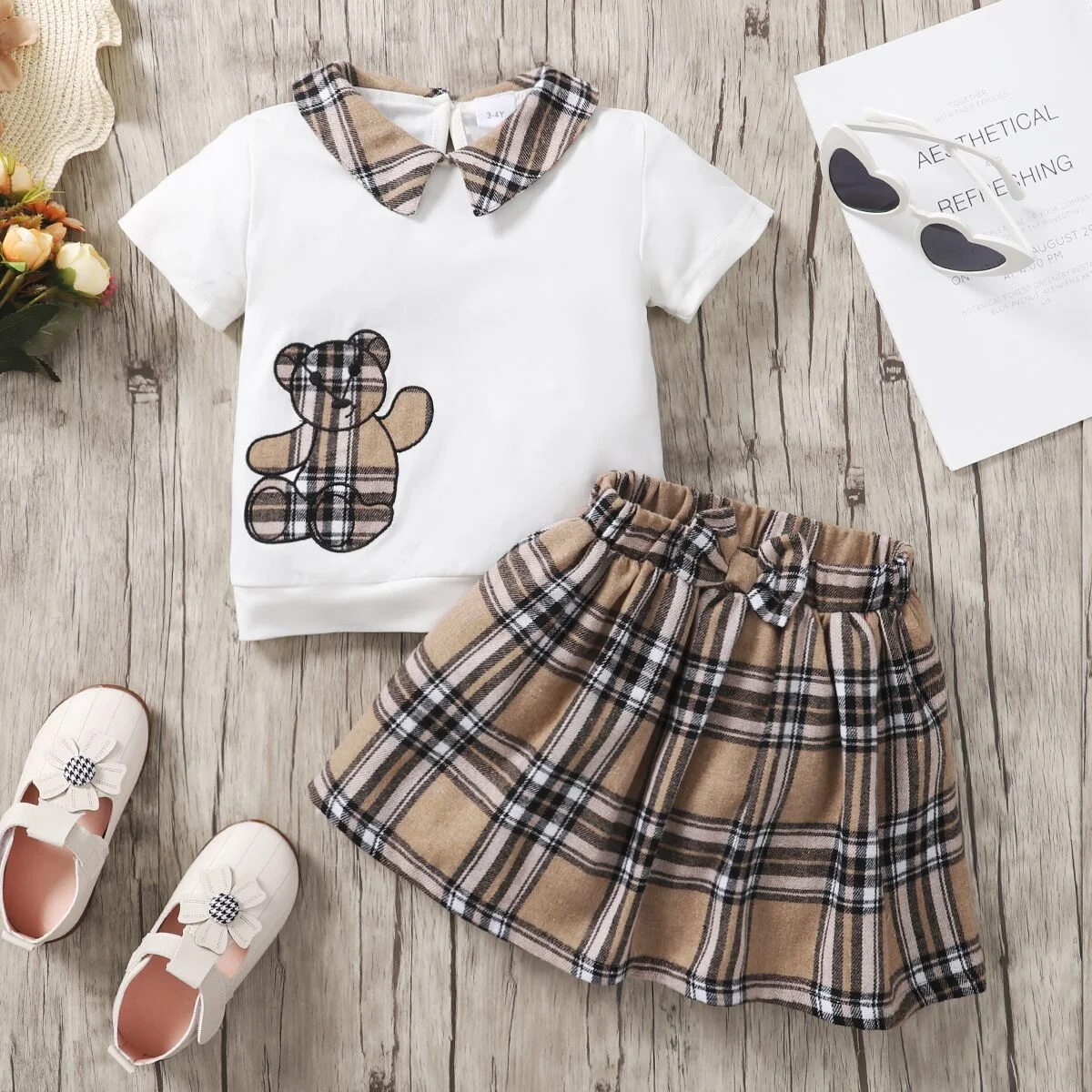 Girls 1-6 years old spring and summer Korean version of the burst cute bear print short sleeve top plaid skirt princess suit