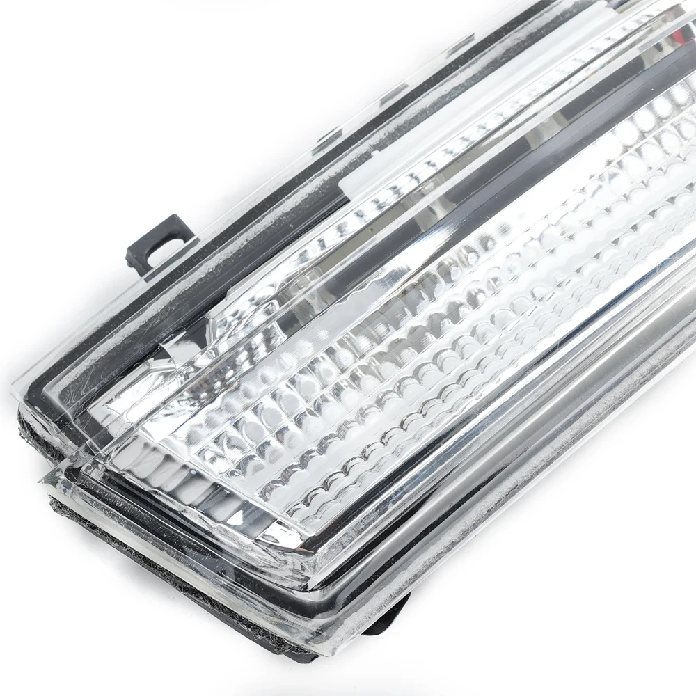 Rearview Mirror Turn signal Light For Mitsubishi Pajero Montero Shogun V73 V77 V93 V97 2006 2007 2008 - 2019 LED Car Accessorie