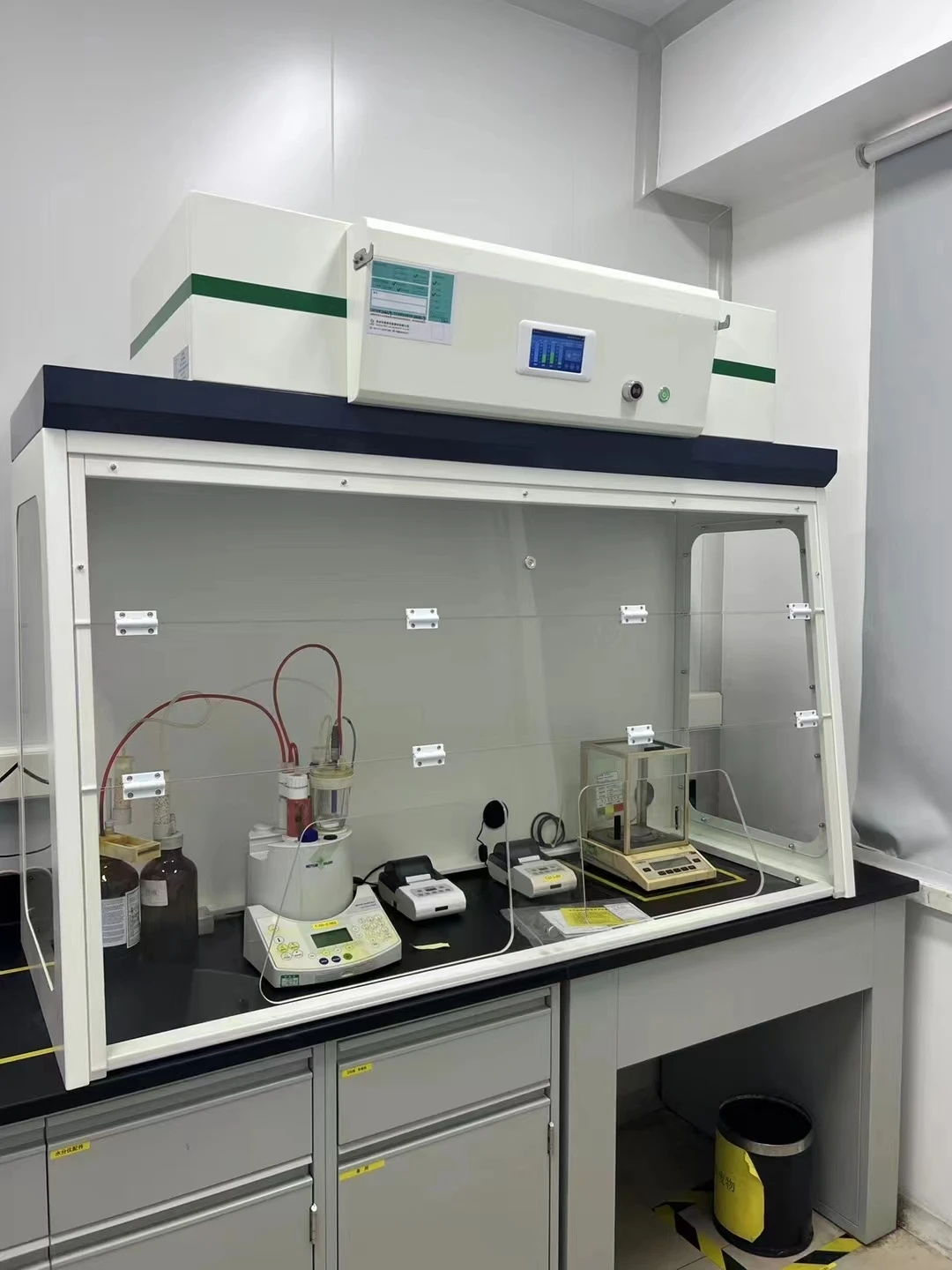 Explosion-Proof Steel Fume Hood Cupboard with High Chemical Resistance