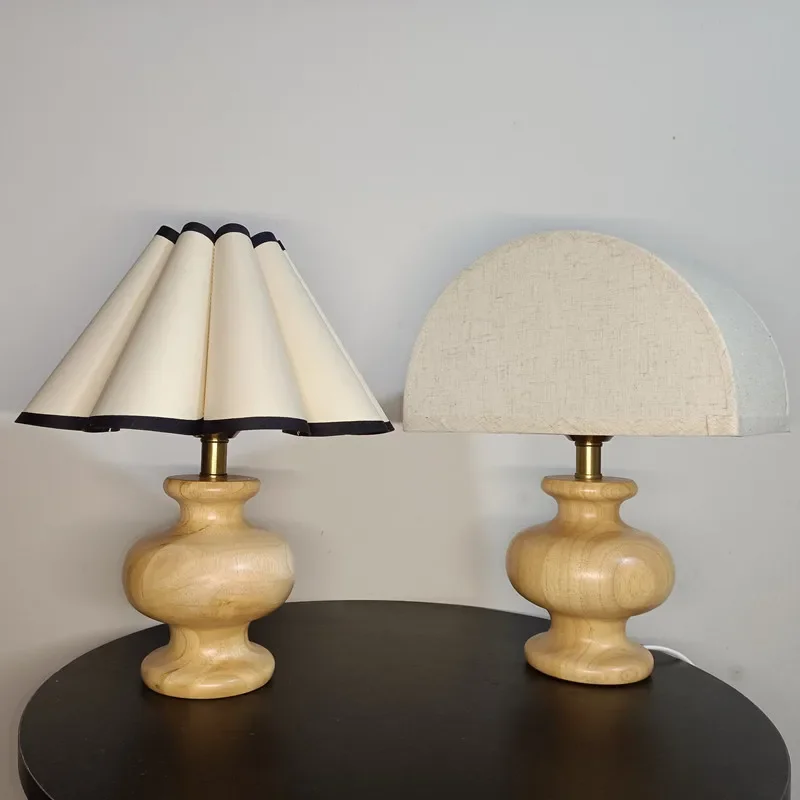 Japanese-style homestay bedroom ornaments, bedside lamps, ambient table lamps, petal gourds, semi-round lamps