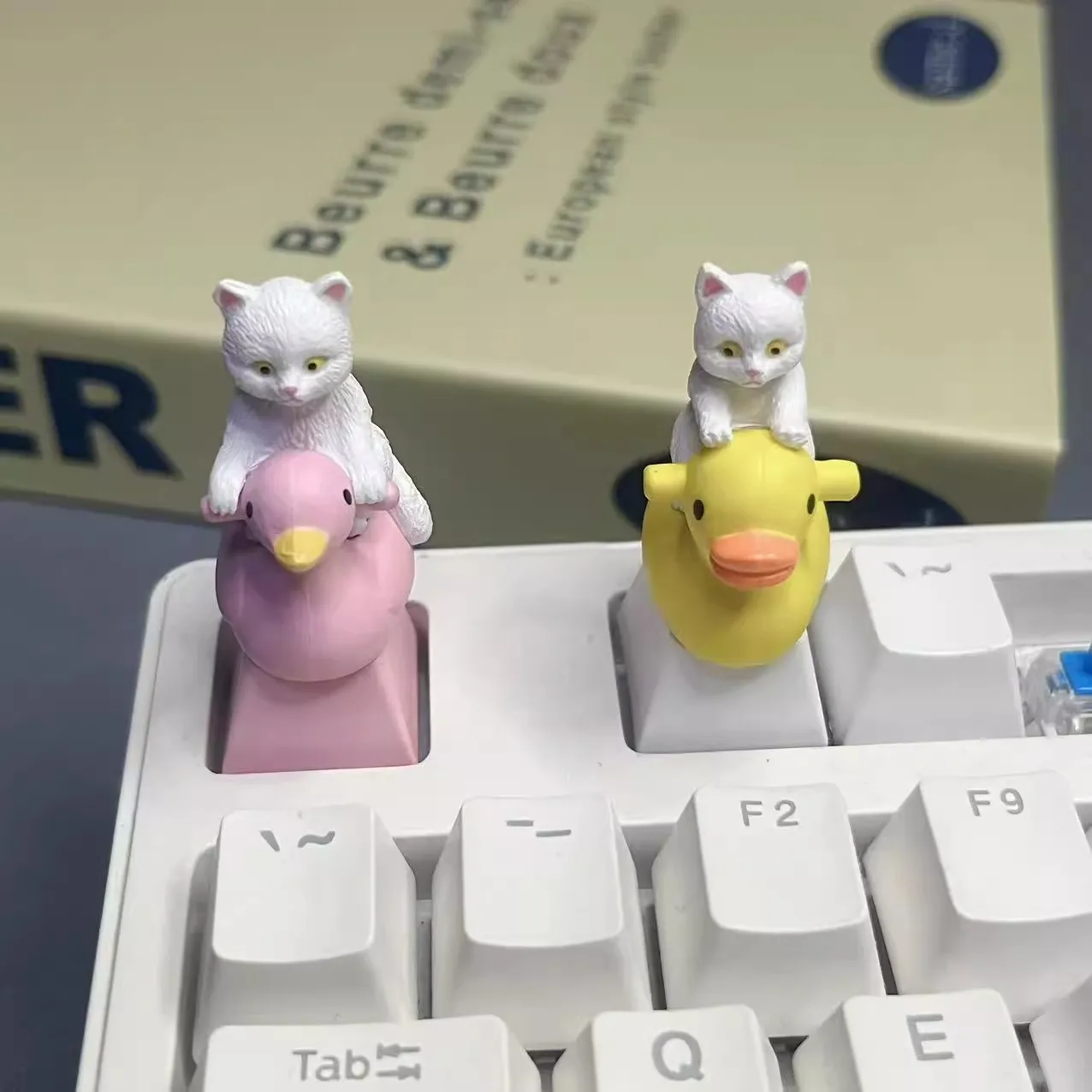 

Pink Duck Cat Keycaps Customised Resin Personalised DIY Handmade Kawaii Cartoon Keycaps for Mechanical Keyboard Game Ornaments