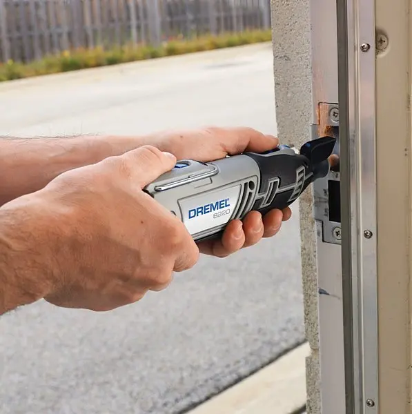 DREMEL®8220-2/45 kit se