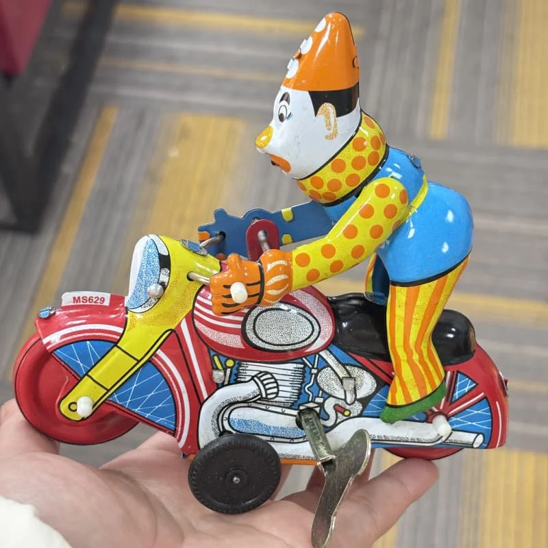 

Adult Collection Retro Wind Up Toy Metal Tin Clown on A Moroncycle Show Acrobatics Clockwork Toy Figures Model Gift