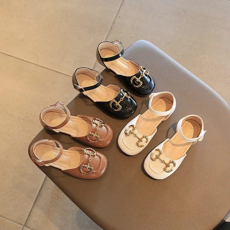 Shoes for Girls Metal Chain Leather Shoes Cover Toe Solid Color Children Summer Sandals Girl's Mary Janes Hook-loop Kids Shoes