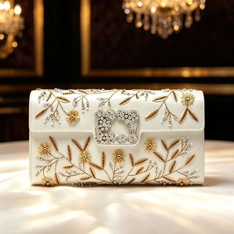 2026 New Retro Banquet Bag Fashionable High Quality Diamond Set Handbag Premium Chinese Dress Accessories Party Women's Bag