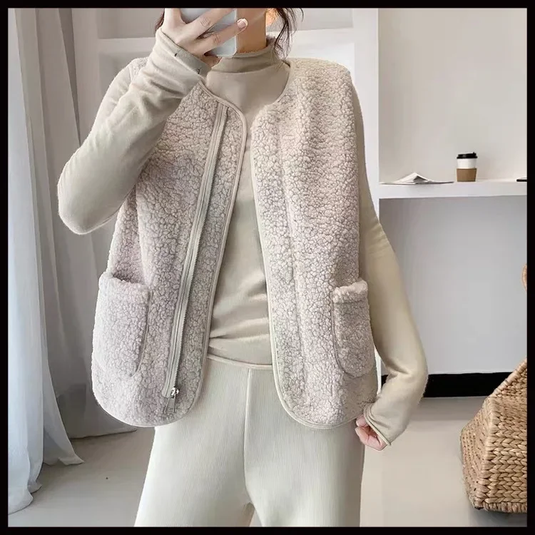 

Lamb Fleece Woman Vest One-piece Pocket Zipper Casual Crew Neck Cardigan Jacket