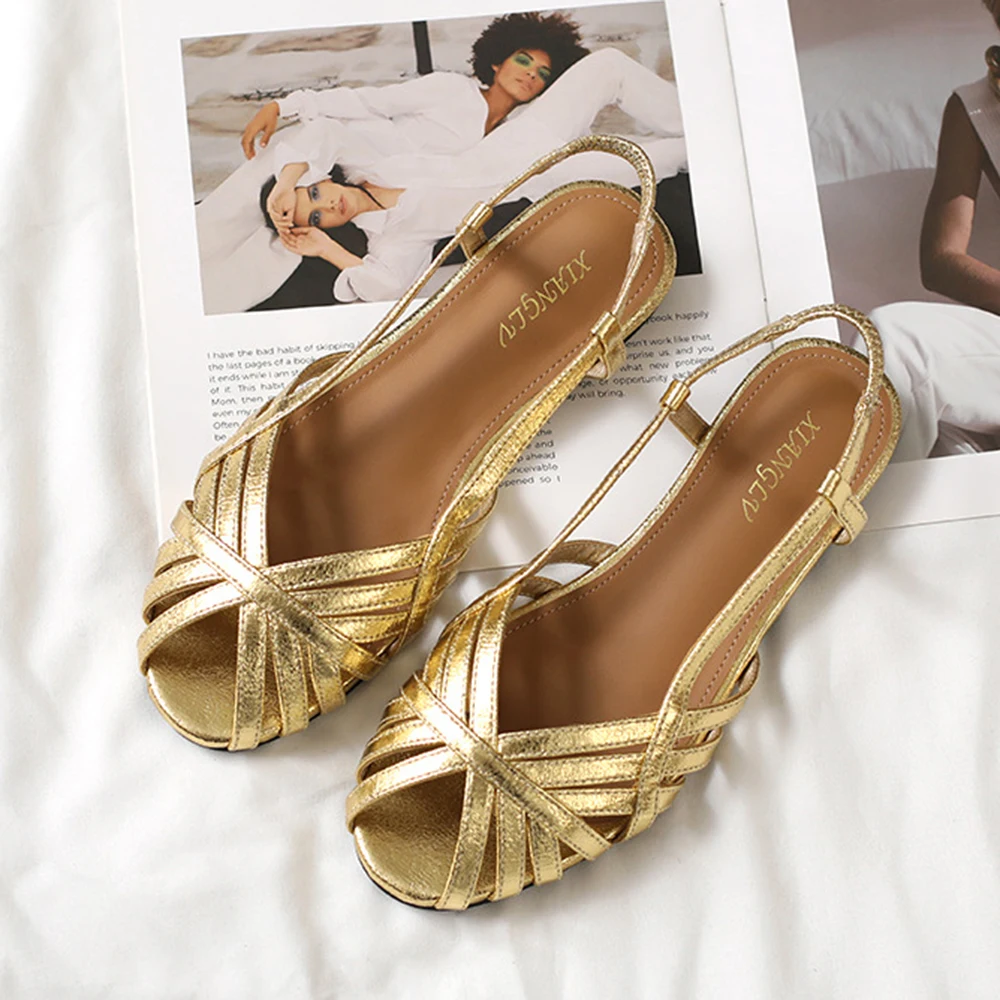 

Women's metal shiny flat sandals fashion cross strap sandals toe exposed back strap sandals retro versatile commuting sandals