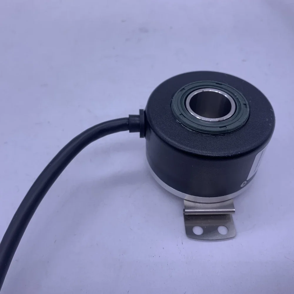 Encoder putar TS5205N452 OIH60-600P6-P6-15V buatan Cina