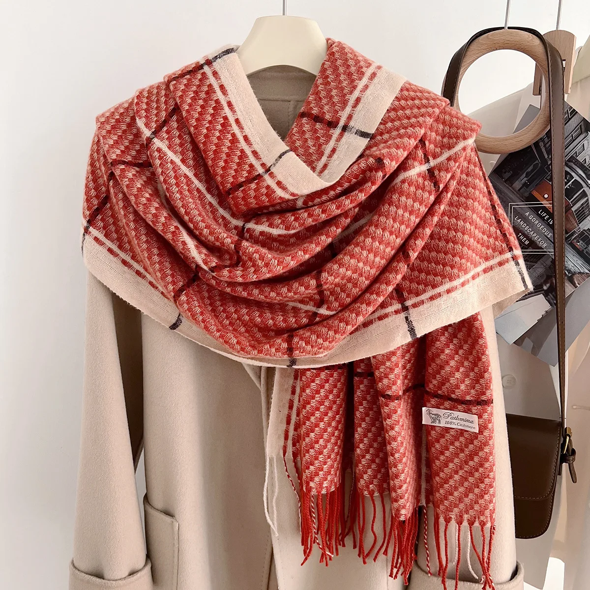

New Fish Scale Pattern Imitation Cashmere Scarf Versatile Warm Scarf in Autumn and Winter Long Shawl for Couples