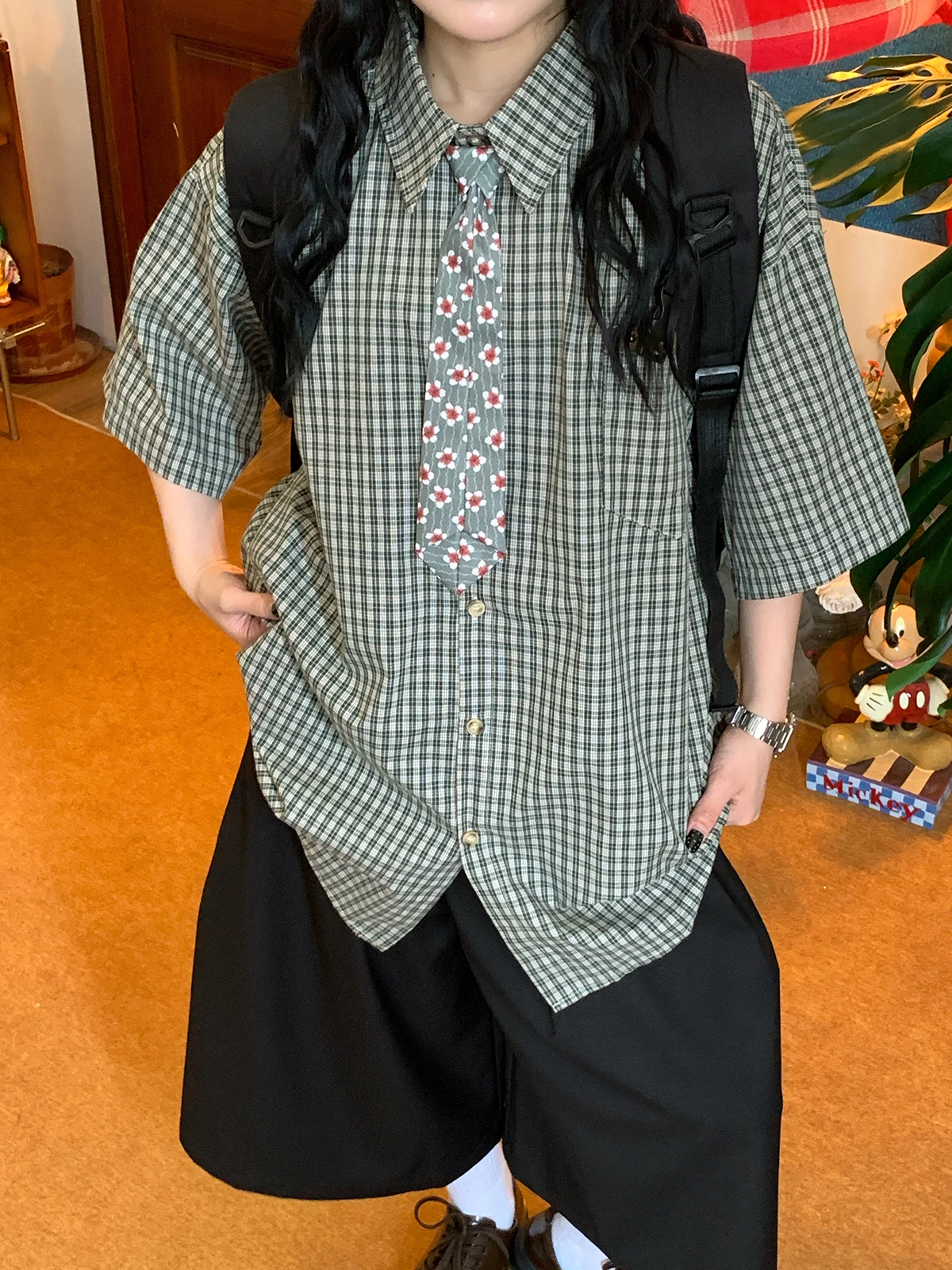 

Свободная женская рубашка в клетку с коротким рукавом, парная модель в студенческом стиле, летняя новинка, дышащая, комфортная, приятная к телу