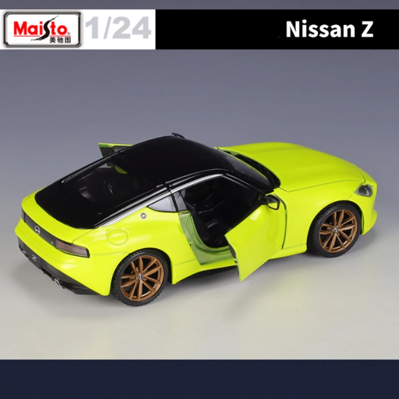 Maisto 1:24 Nissan Z Paduan Model Mobil Sport Diecast Logam Track Mobil Balap Kendaraan Model Simulasi Koleksi Hadiah Anak-anak
