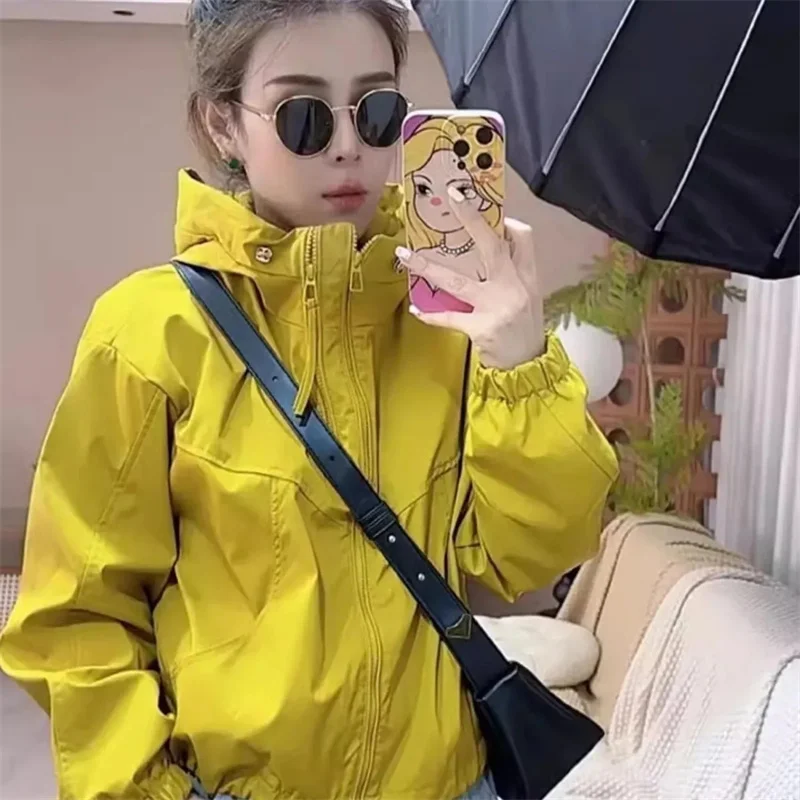 

Женское пальто штурмовика с длинными рукавами, 2025 г., женская модная однотонная куртка, весенне-осенняя женская верхняя одежда с капюшоном и двойной молнией