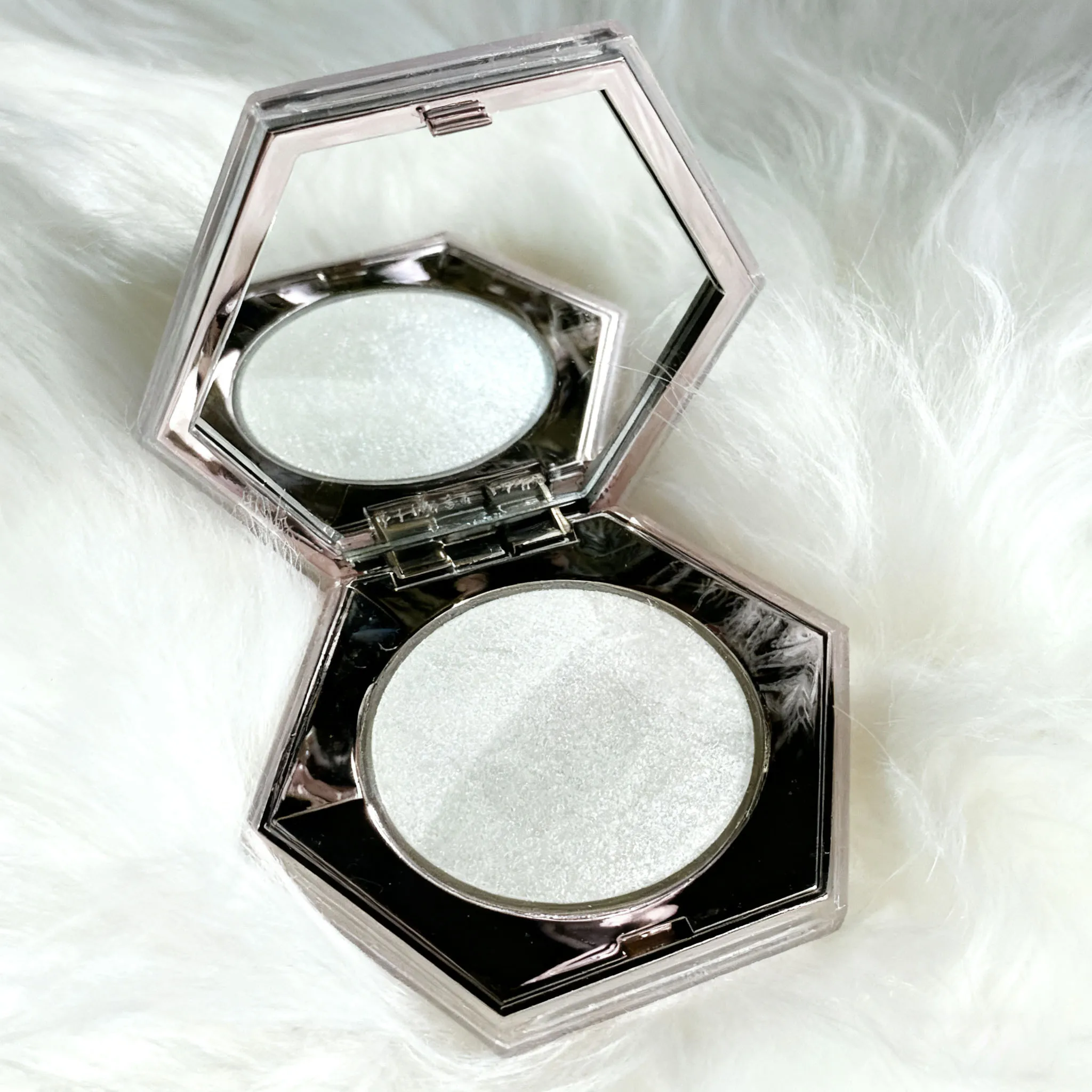 أسلوب المشاهير مستحضرات التجميل عالية اللمعان الماس تسليط الضوء على بيرليسسينت سطع ميزات الوجه كونتور منتجات ماكياج الوجه INS #1