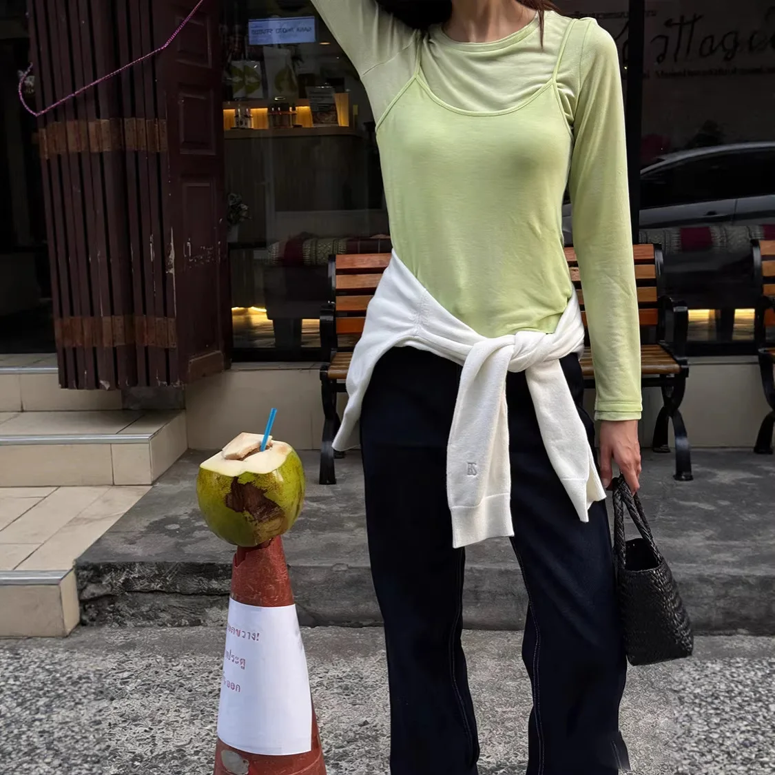 

Женский комплект из двух предметов: топ с V-образным вырезом и футболка из шелково-хлопковой смеси, базовый слой, повседневный стиль, весенняя коллекция