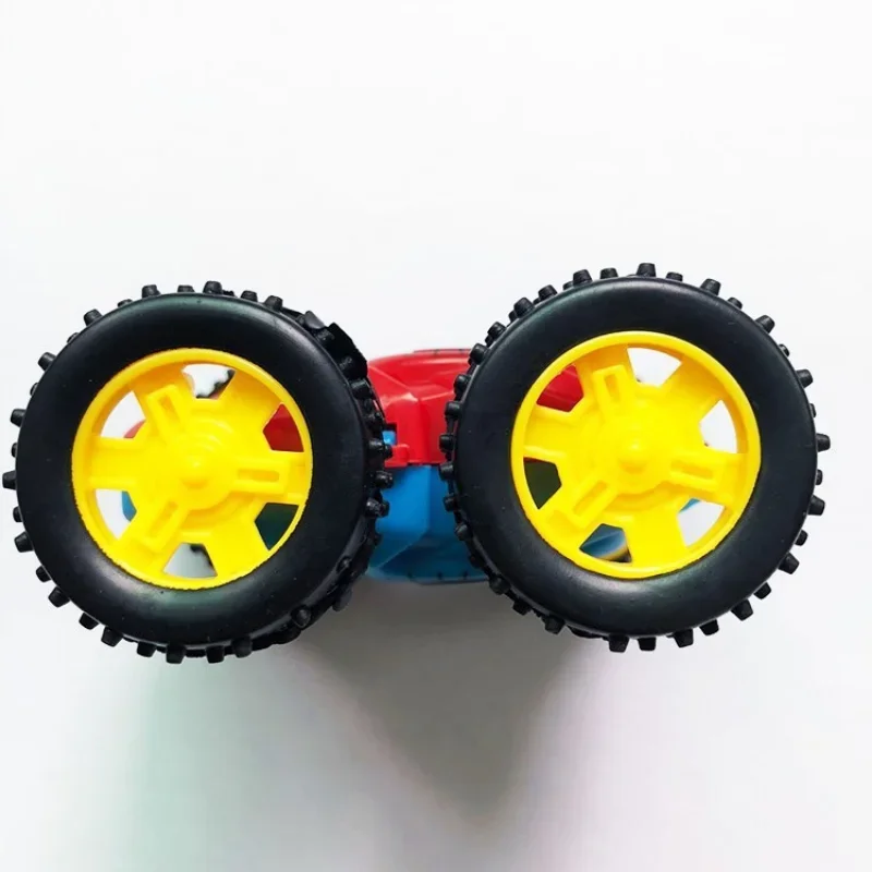 مارفل أفنجرز سبايدرمان سيارات بالقصور الذاتي على الوجهين 360 °   ألعاب الرافعة للأطفال والأولاد والبنات ألعاب الرسوم المتحركة أنيمي هدية عيد ميلاد السيارة