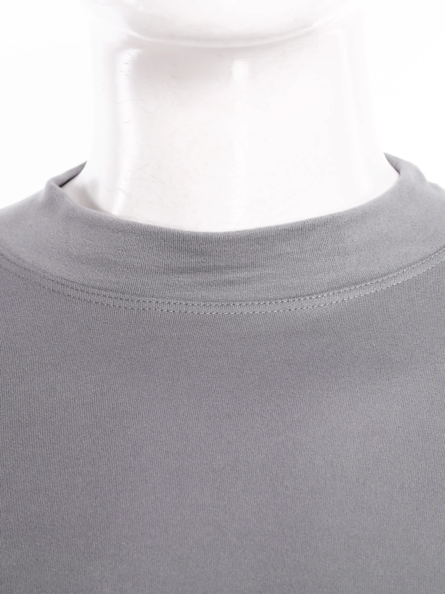 ชุดชั้นในกันหนาวสำหรับผู้ชาย เนื้อผ้านุ่ม ระบายอากาศได้ดี ให้ความอบอุ่น เสื้อแขนยาวคอเต่า พร้อมกางเกงเลกกิ้ง สำหรับฤดูหนาวที่อากาศหนาวเย็น