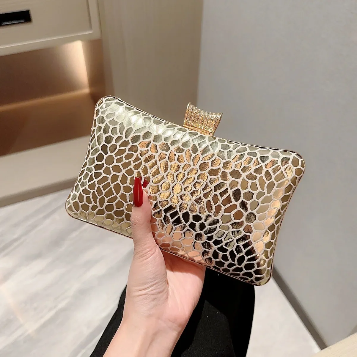 New Stone Skin Evening Bags Gold Leather Wedding Dinner Bags Party Banquet Bags with Chain Mini Pillow Clutch Shoulder Purse