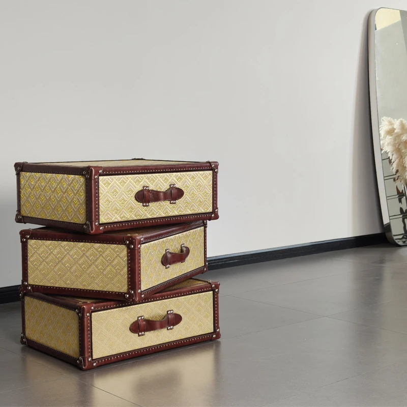 フランスのレトロなスタイルの3段引き出しキャビネット高級ハードボックスランプ高級フロアベッドサイド収納銅線家庭用家具