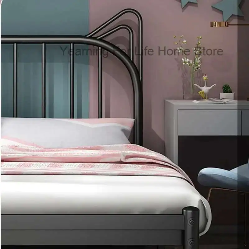سرير مصمم من الحديد الصيني للفتيات، مكياج بسيط، سرير مزدوج مريح للأميرة، أثاث صالونات التجميل غير عادي لغرفة نوم الزفاف #4