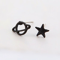 New Sale Cute Black Gun Color Planet Star&Saturn Stud Earrings For Women Space Piercing Earrings  Fashion Creative Earring G
