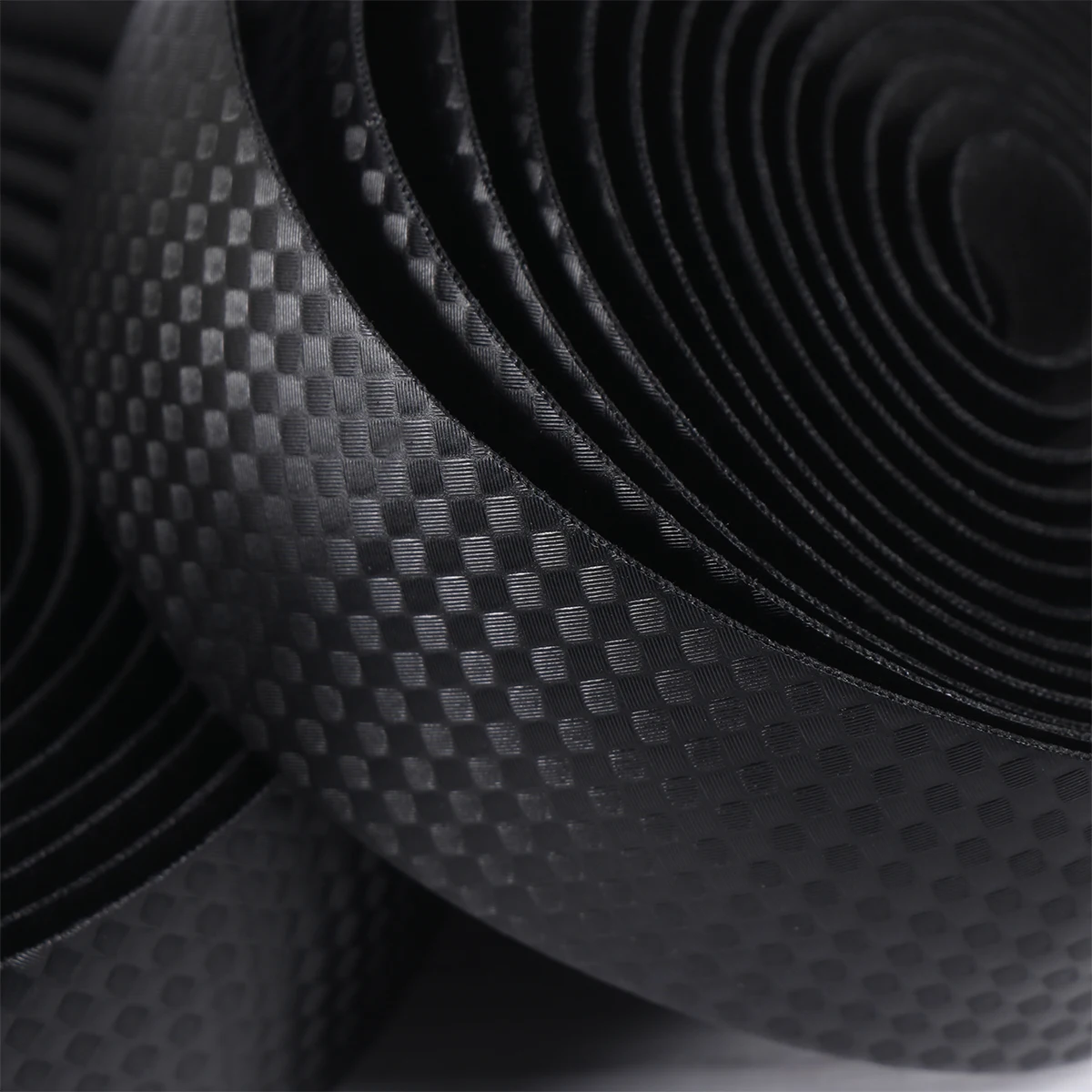 

1 set Bicycle Handlebar Tape Black Carbon Fiber Shock-Absorbent Non-Slip For Road Mountain Bike Cycling Rain Wet Conditions