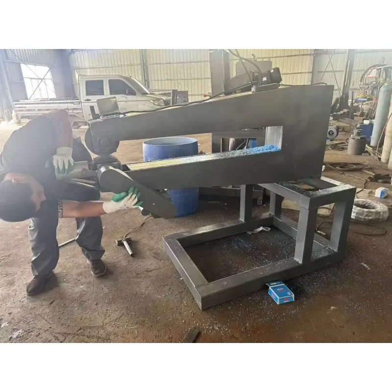 Plastic Drum Cutting Machine 8mm Thickness 2 Drums/Minute Waste Plastic Drum Dismantling and Recycling Equipment