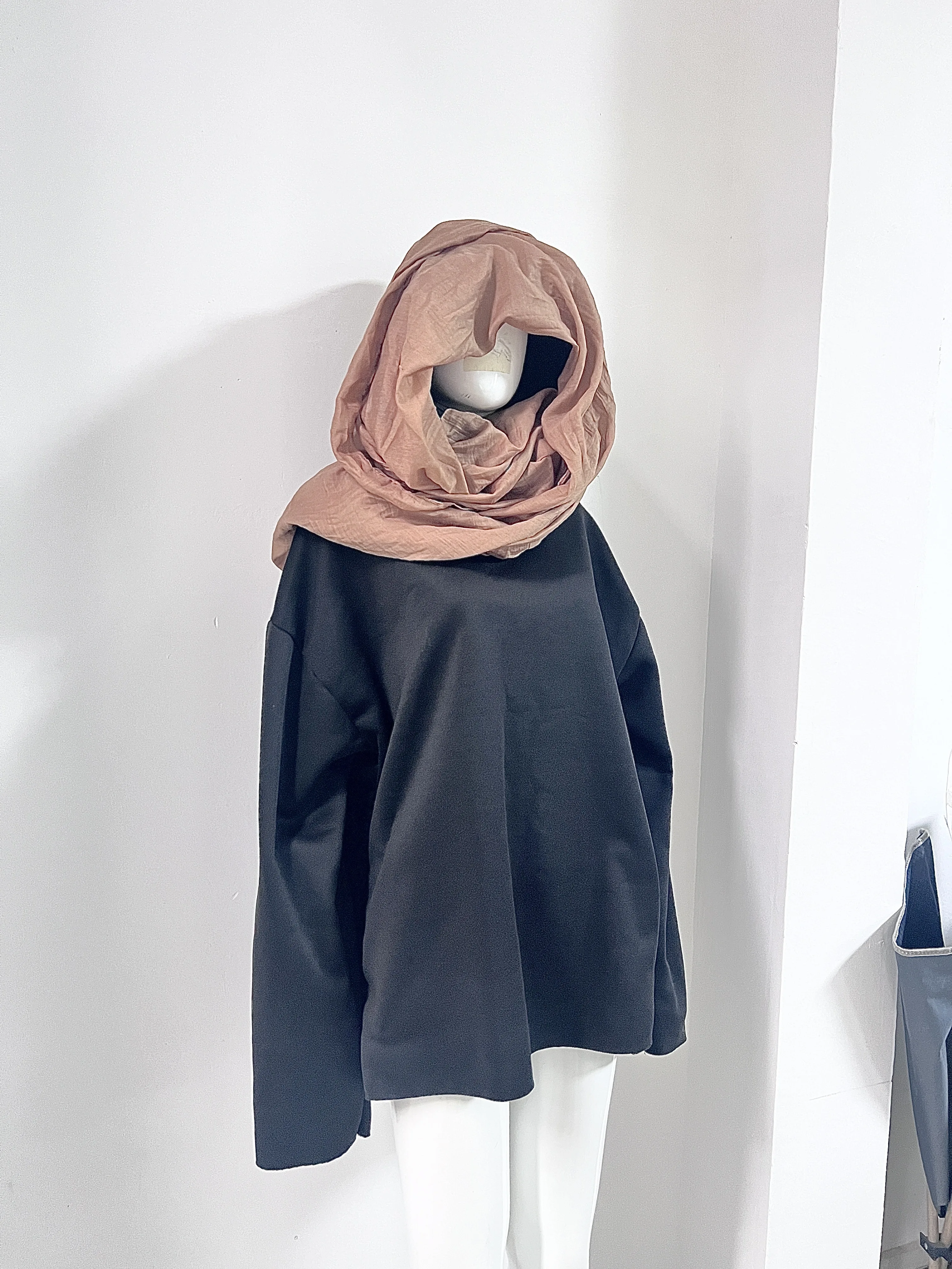 2026 New Personalized Niche Ins Style Scarf Splicing Hooded Sweater Unisex Street Fashion Retro Old Sweater